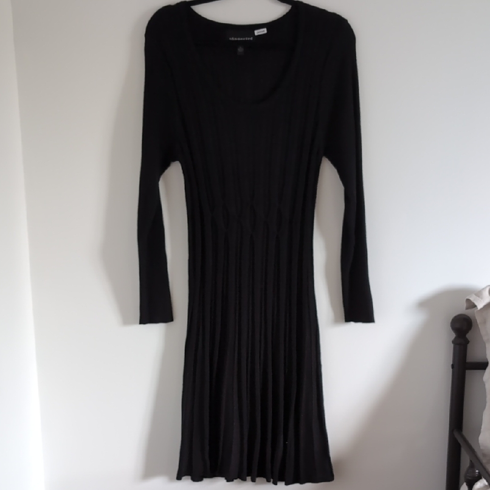 Connected Apparel Elegant Black Knit Dress
